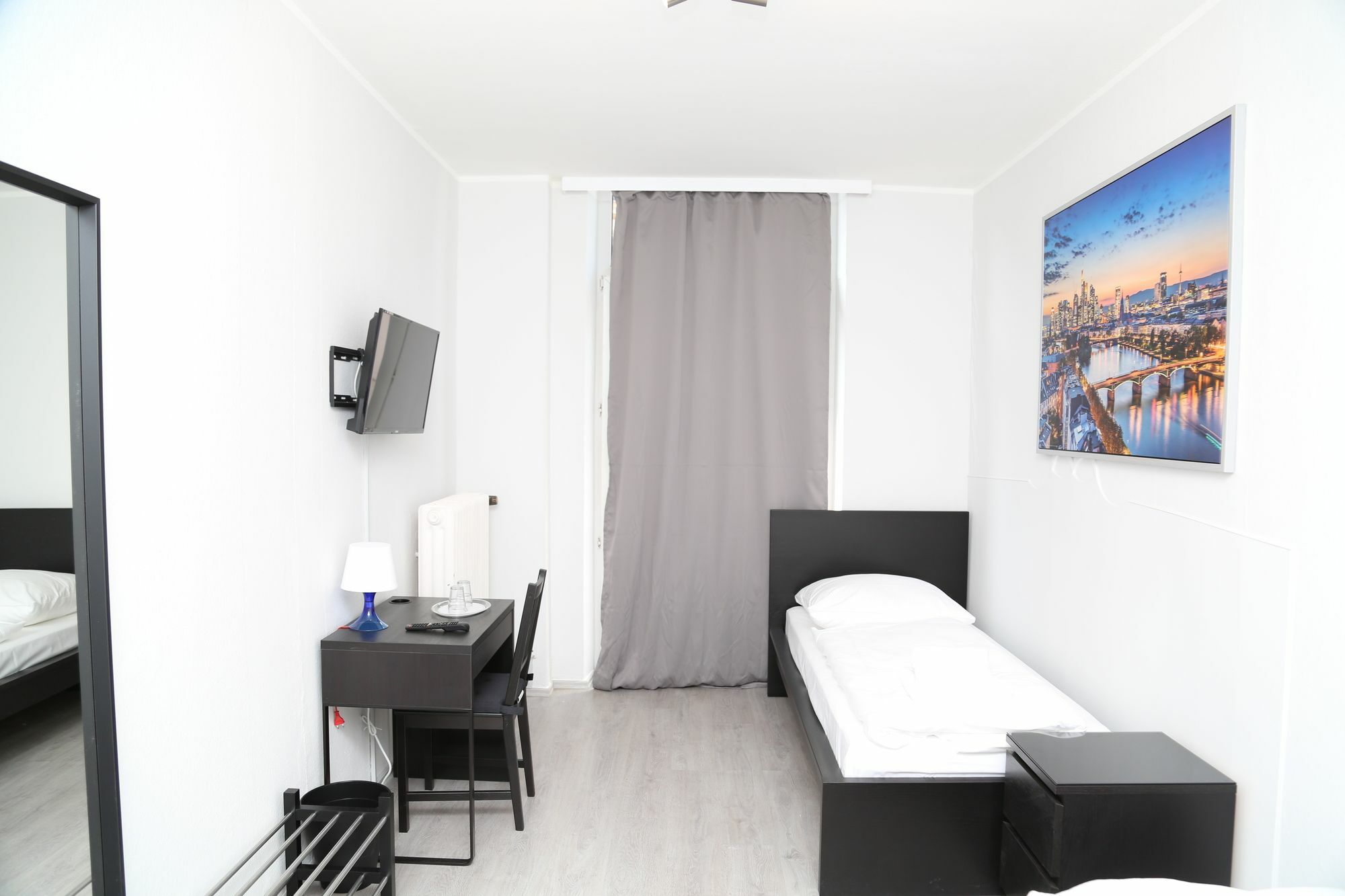 Main Hotel Frankfurt City Франкфурт на Майн Екстериор снимка